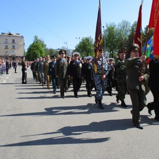 На городском параде, посвященном Великой Победе